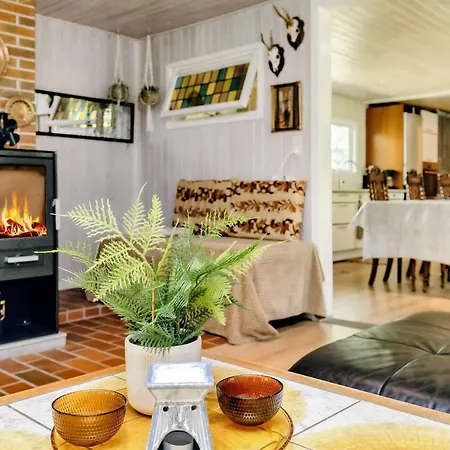 8 Person In Hadsund-by Traum