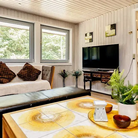 8 Person In Hadsund-by Traum